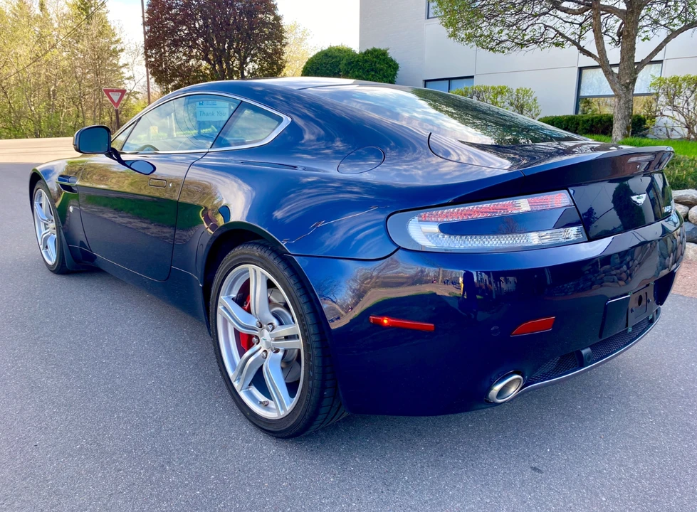 2010 Aston Martin V8 Vantage (2006-2017) - Image 25 of 31