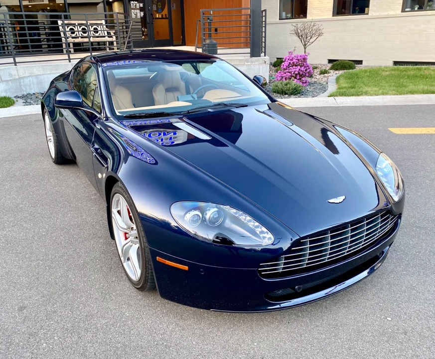 2010 Aston Martin V8 Vantage (2006-2017) - Image 12 of 31