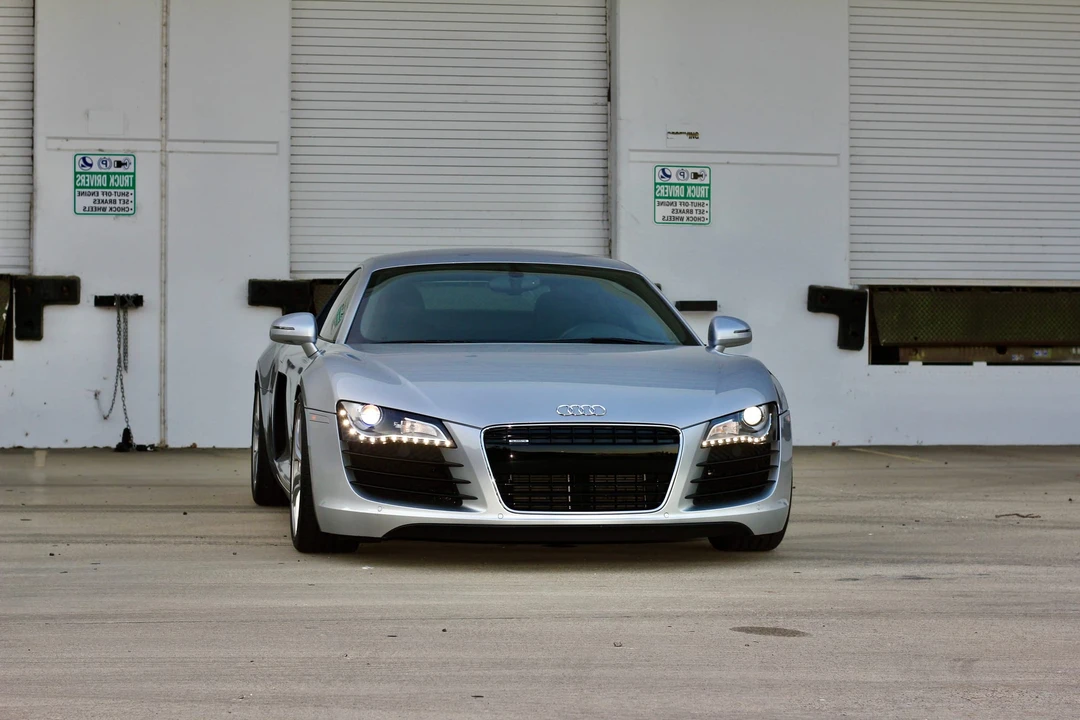 2010 Audi 42 R8 - Image 5 of 31