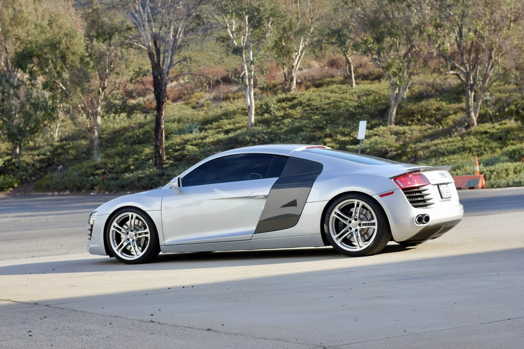 2010 Audi 42 R8 - Image 29 of 31