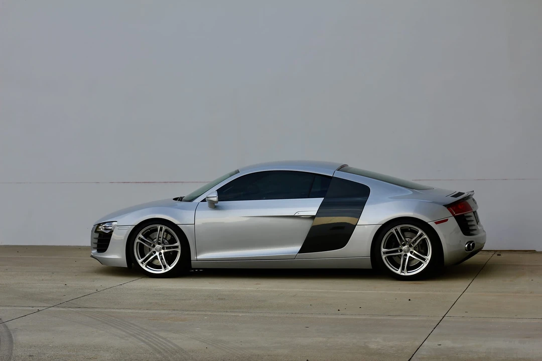 2010 Audi 42 R8 - Image 25 of 31