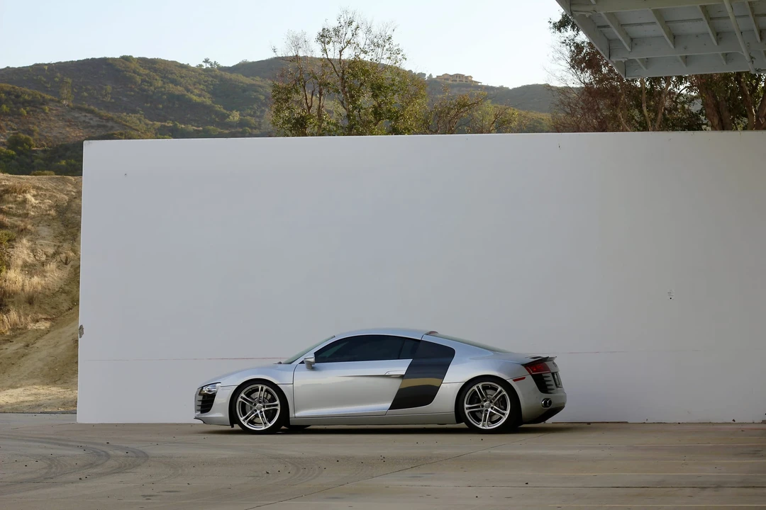 2010 Audi 42 R8 - Image 26 of 31