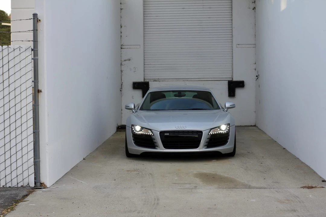 2010 Audi 42 R8 - Image 7 of 31