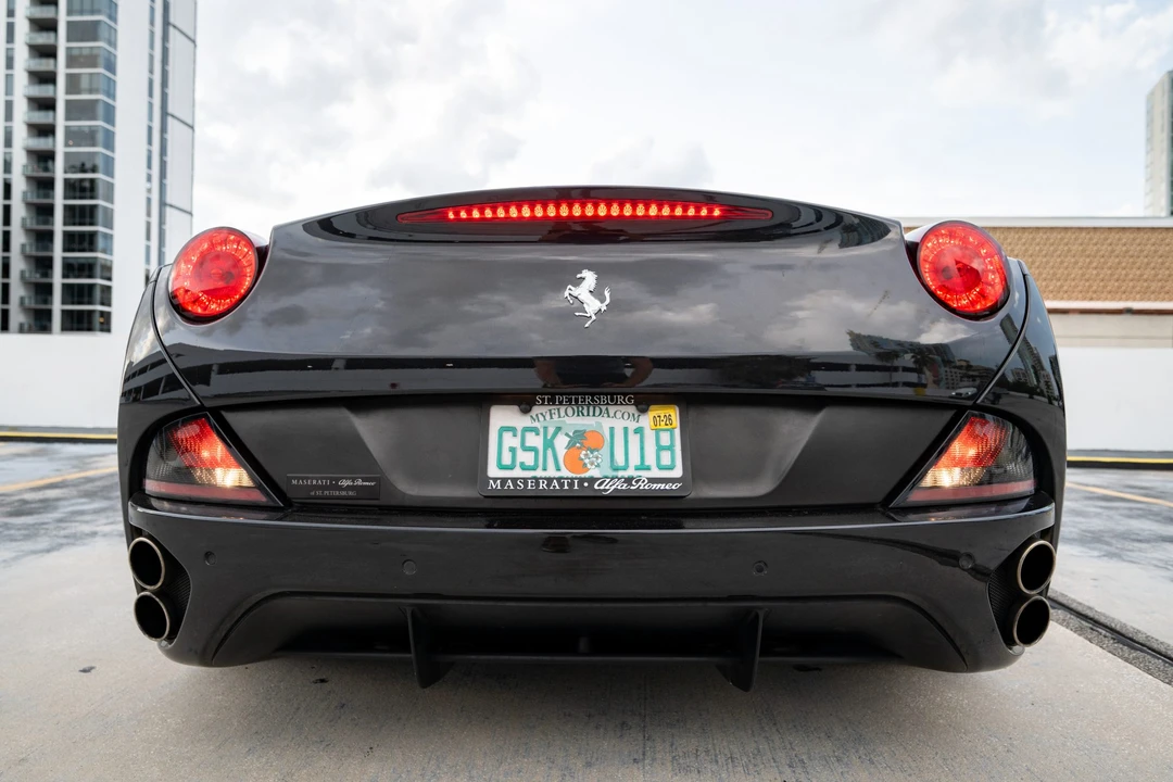 2010 Ferrari California - Image 8 of 31