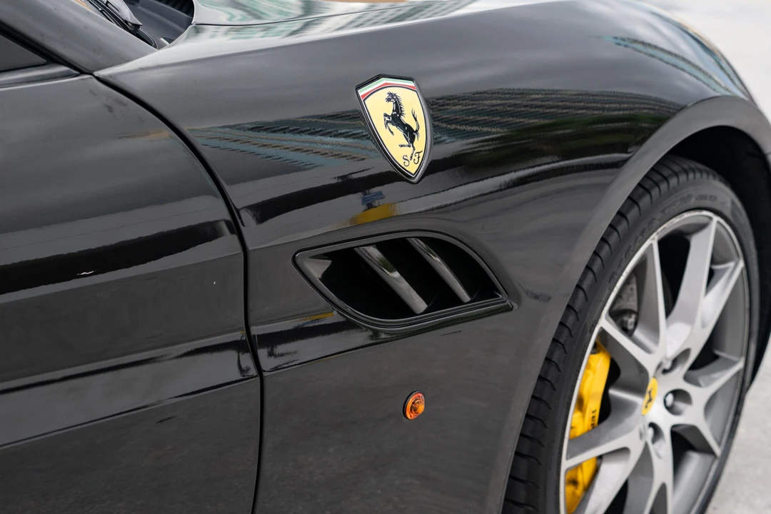 2010 Ferrari California - Image 13 of 31