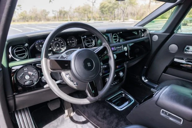 2010 Rolls-Royce Phantom VII - Image 6 of 9