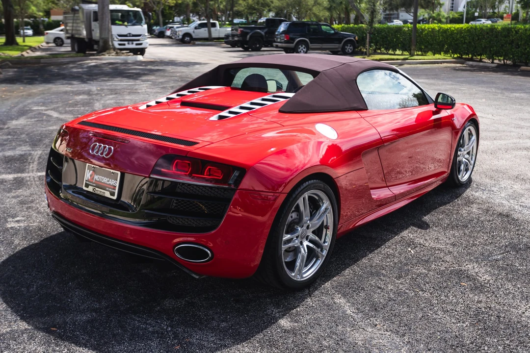 2011 Audi 42 R8 - Image 22 of 31