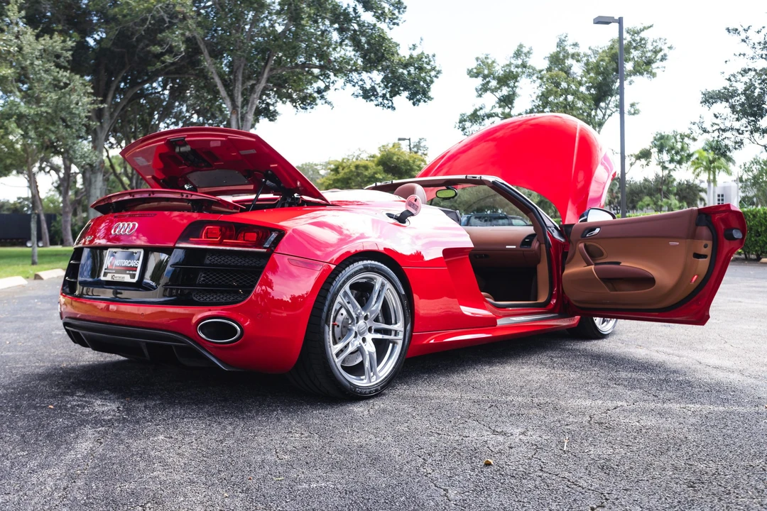 2011 Audi 42 R8 - Image 13 of 31