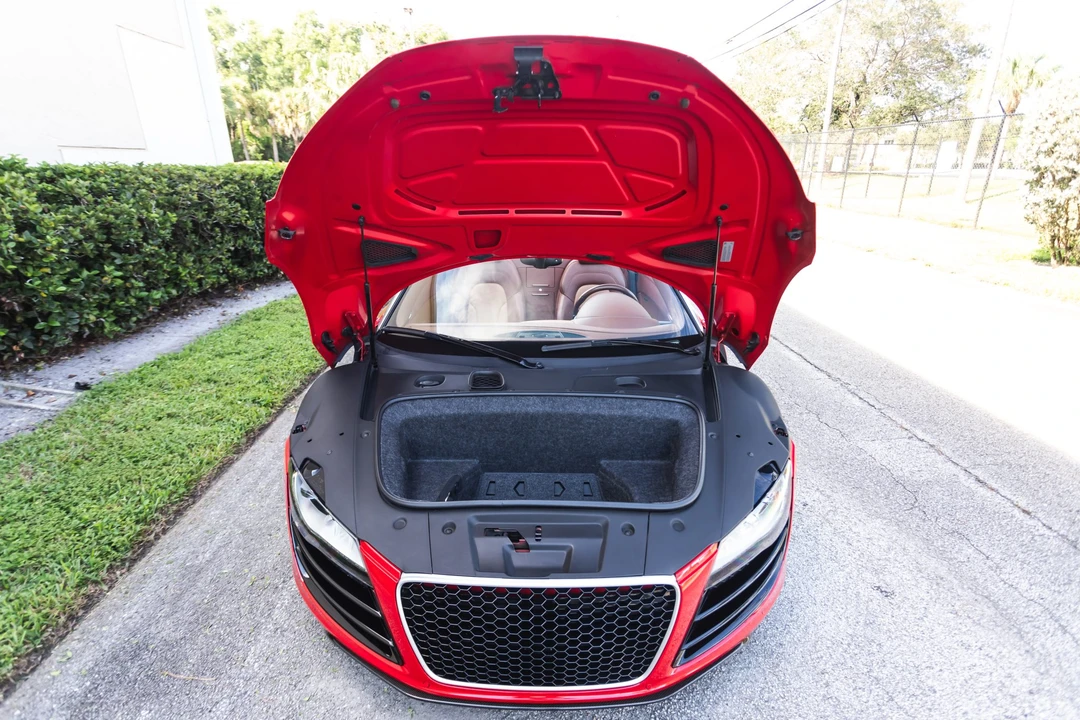 2011 Audi 42 R8 - Image 4 of 31