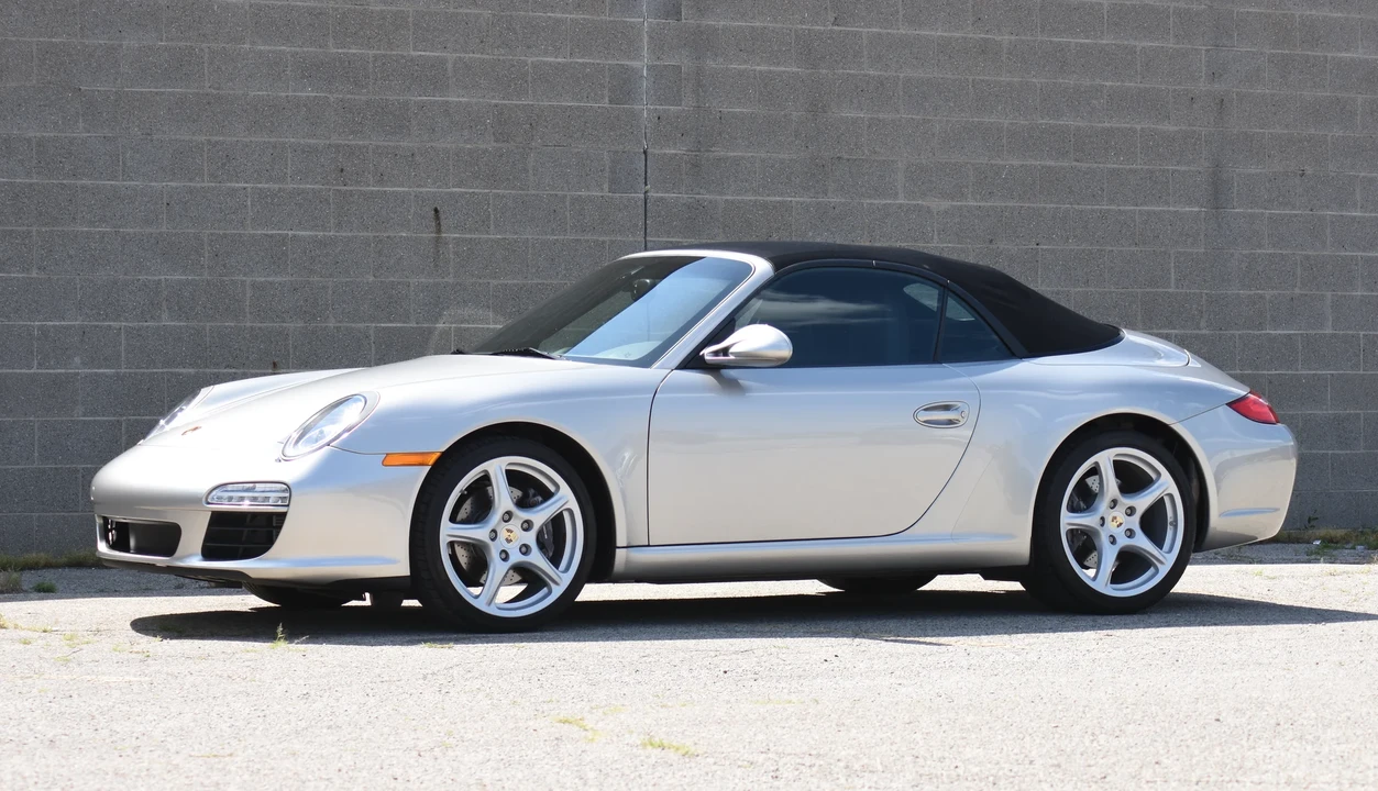 2011 Porsche 997 Carrera - Image 2 of 31