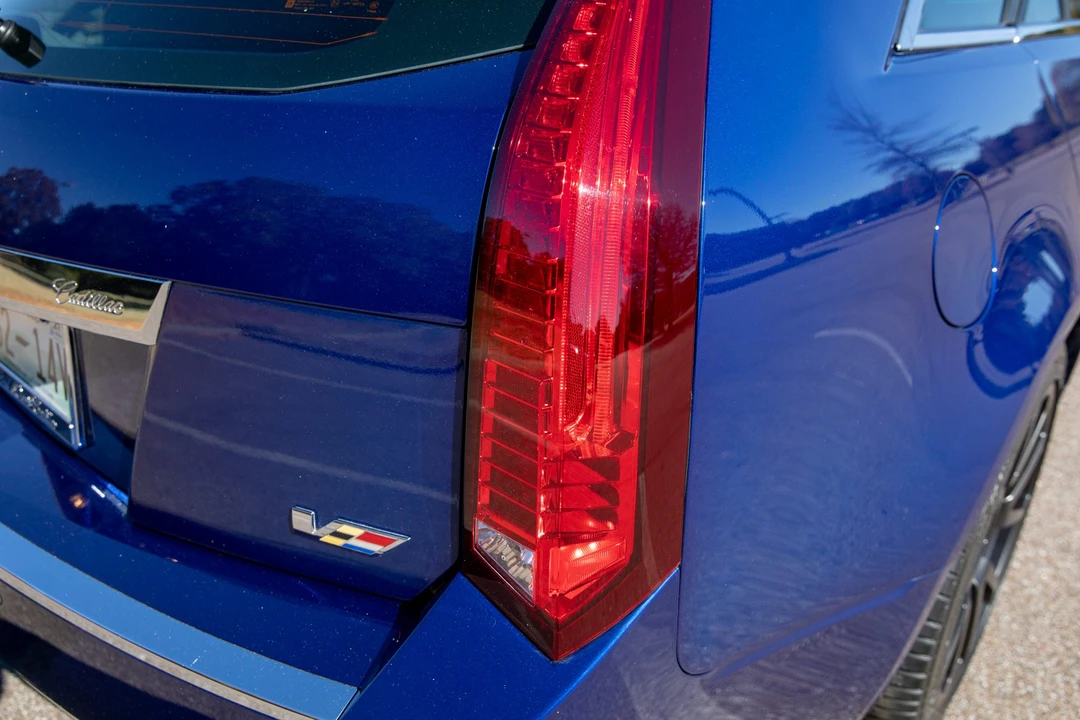 2012 Cadillac CTS-V 2nd Gen - Image 28 of 31