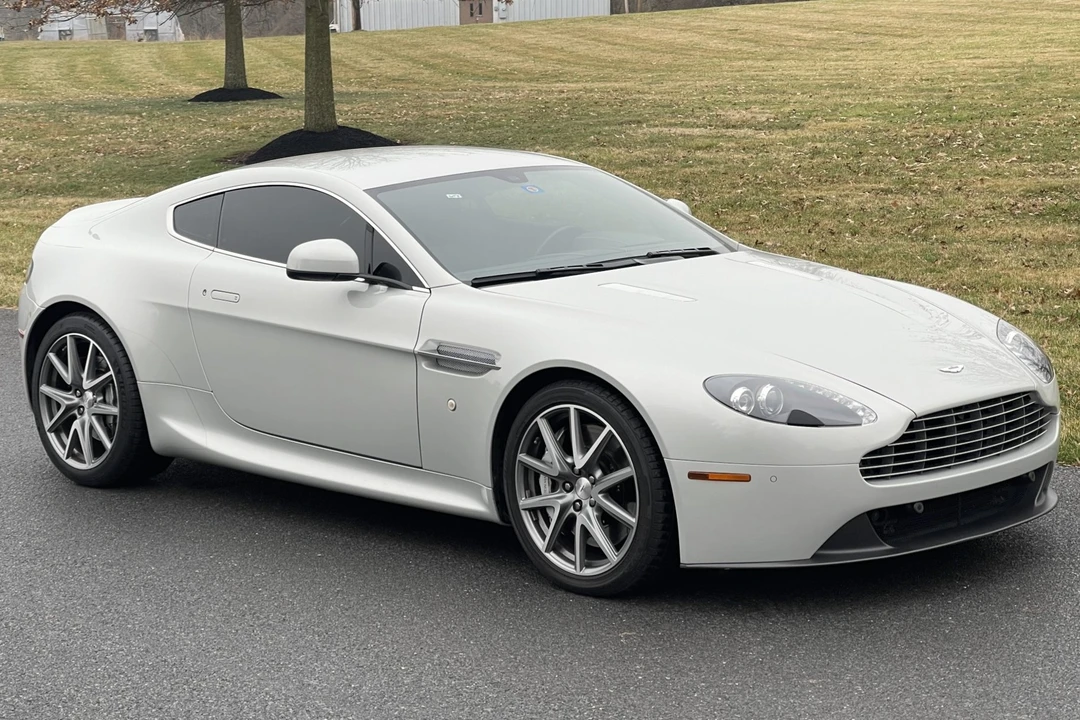 2013 Aston Martin V8 Vantage (2006-2017) - Image 1 of 31