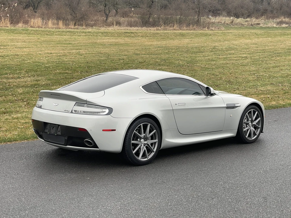 2013 Aston Martin V8 Vantage (2006-2017) - Image 15 of 31