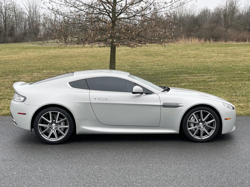 2013 Aston Martin V8 Vantage (2006-2017) - Image 13 of 31