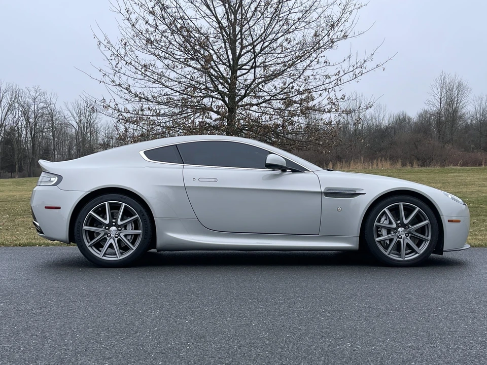 2013 Aston Martin V8 Vantage (2006-2017) - Image 12 of 31