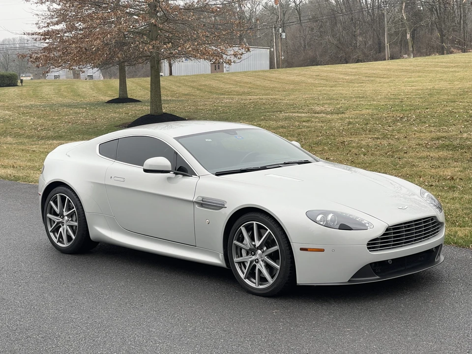 2013 Aston Martin V8 Vantage (2006-2017) - Image 11 of 31