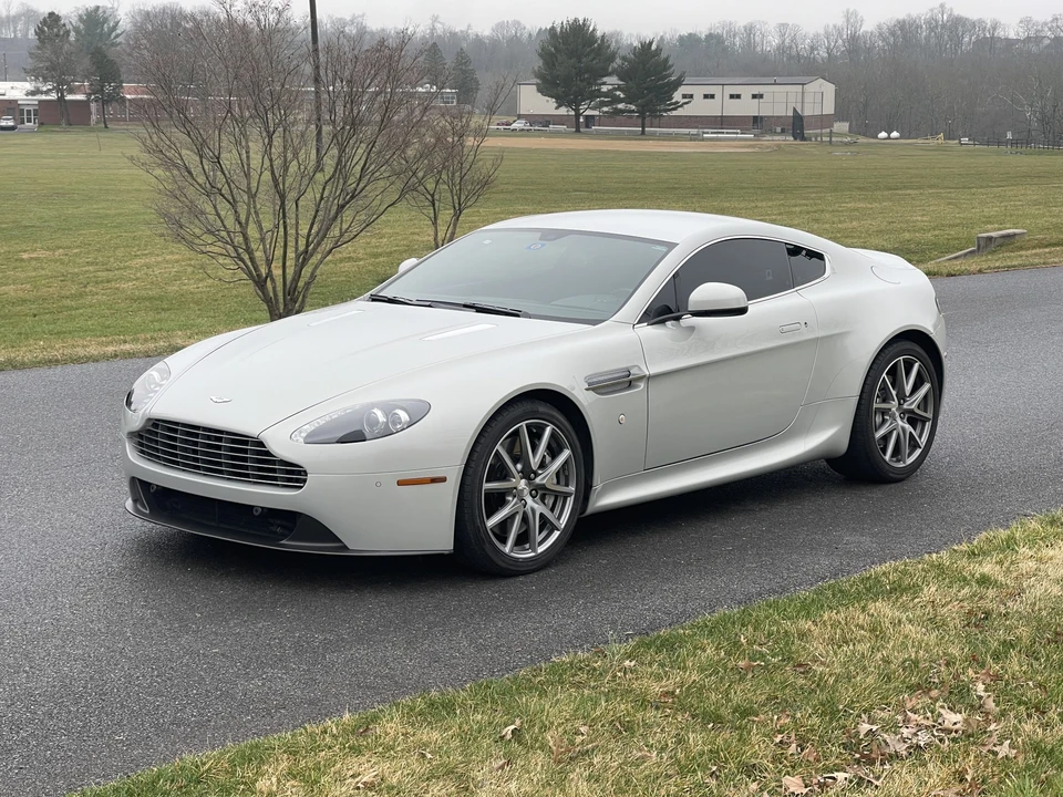 2013 Aston Martin V8 Vantage (2006-2017) - Image 3 of 31
