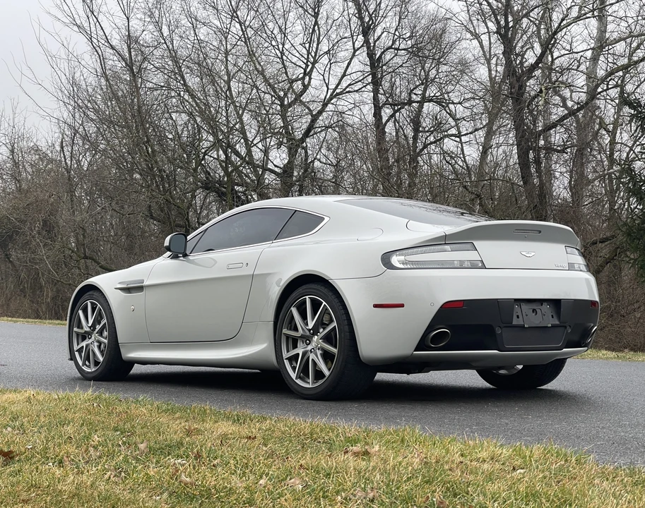 2013 Aston Martin V8 Vantage (2006-2017) - Image 22 of 31