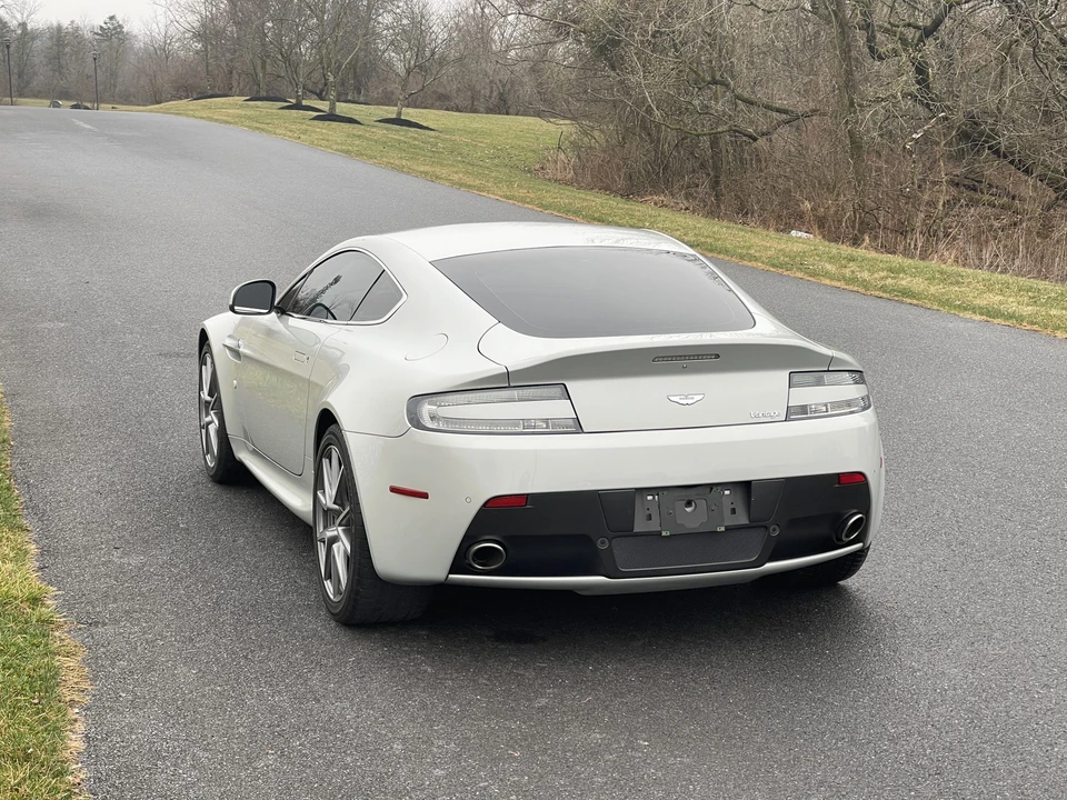 2013 Aston Martin V8 Vantage (2006-2017) - Image 21 of 31