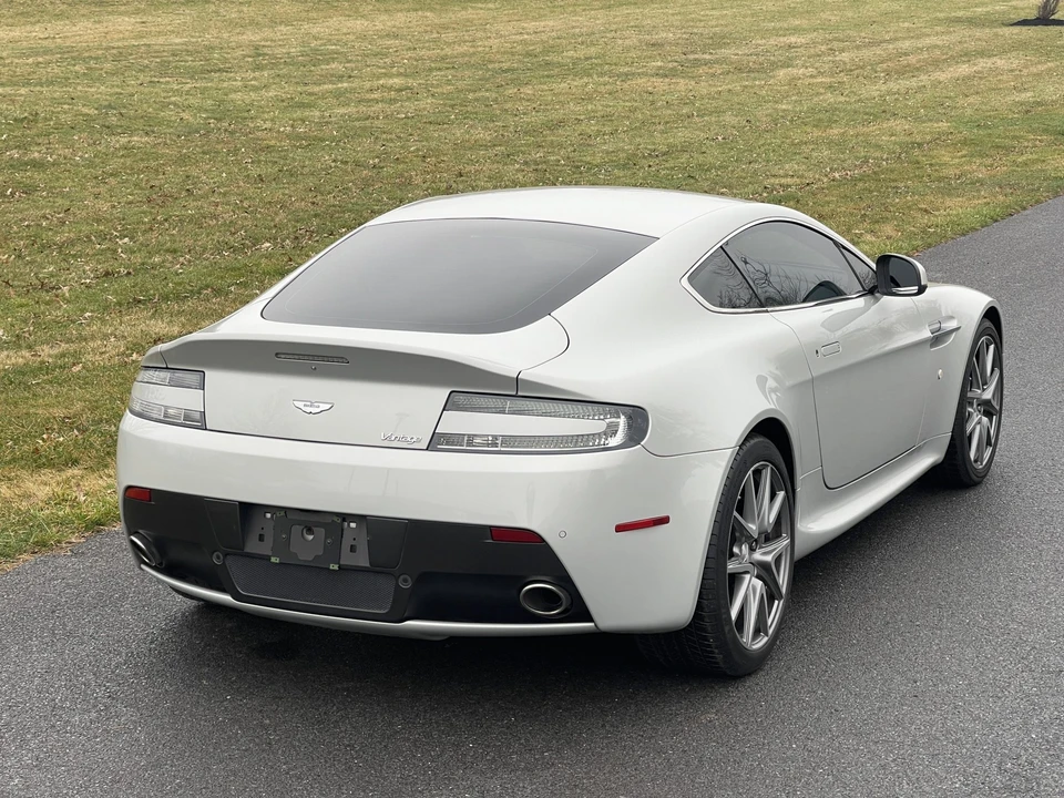 2013 Aston Martin V8 Vantage (2006-2017) - Image 17 of 31