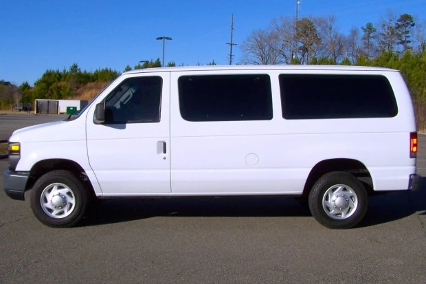 2013 Ford Econoline Van - Image 3 of 8