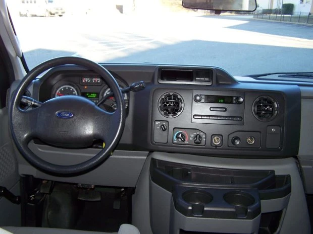 2013 Ford Econoline Van - Image 5 of 8