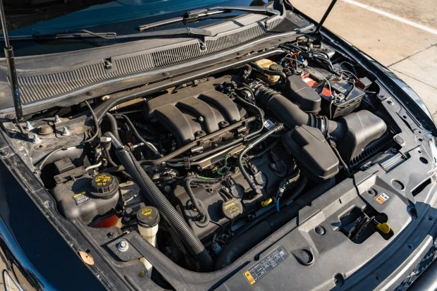 2013 Ford Taurus 5th Gen - Image 6 of 8
