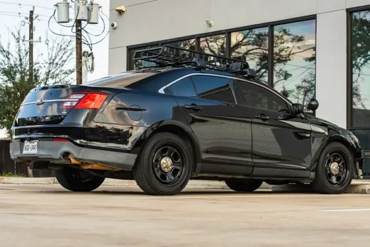 2013 Ford Taurus 5th Gen - Image 2 of 8