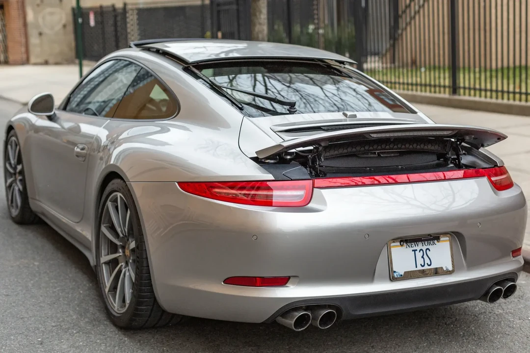 2013 Porsche 991 Carrera 4S - Image 5 of 6