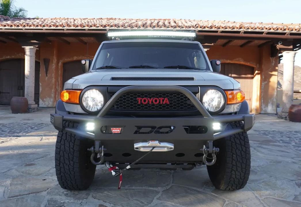 2013 Toyota FJ Cruiser - Image 6 of 6