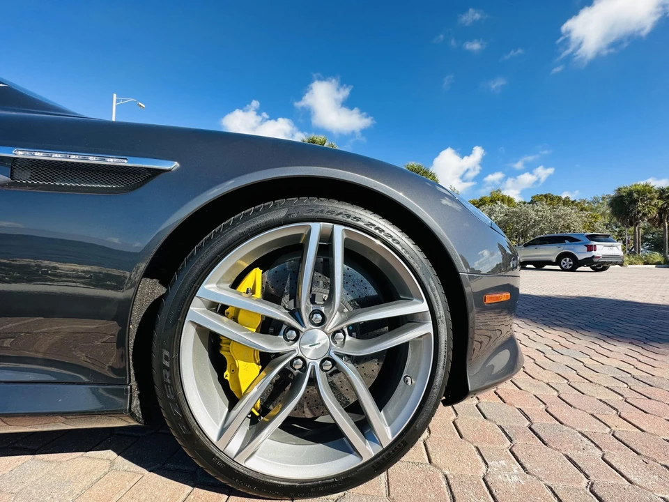 2014 Aston Martin DB9 - Image 26 of 31