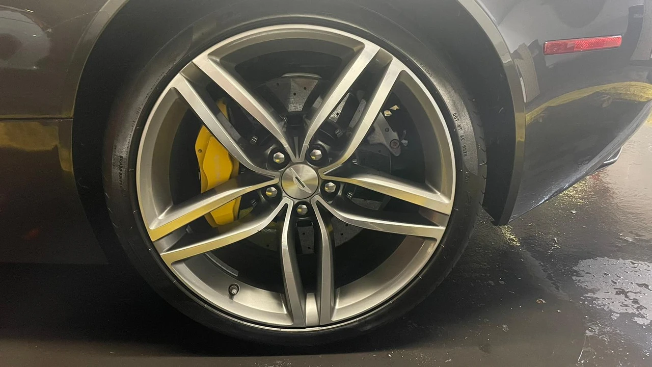 2014 Aston Martin DB9 - Image 27 of 31