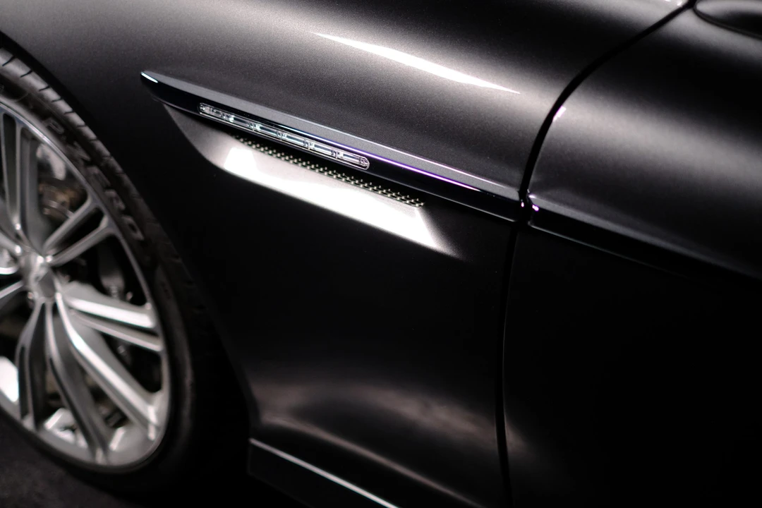 2014 Aston Martin DB9 - Image 27 of 31