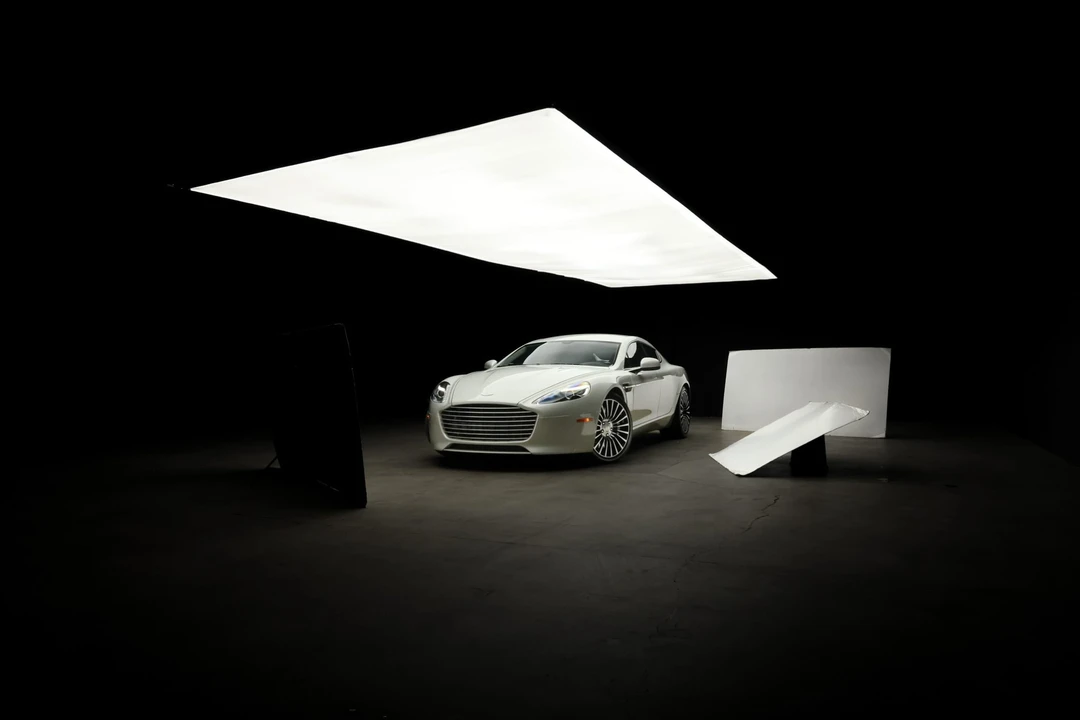 2014 Aston Martin Rapide - Image 30 of 31
