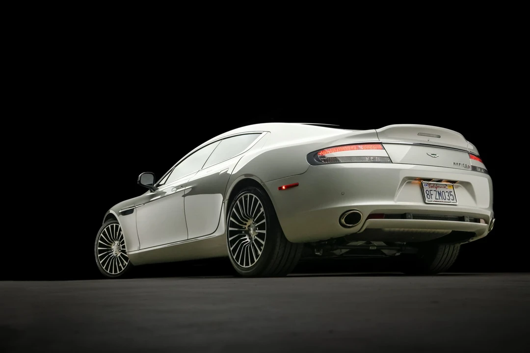 2014 Aston Martin Rapide - Image 23 of 31