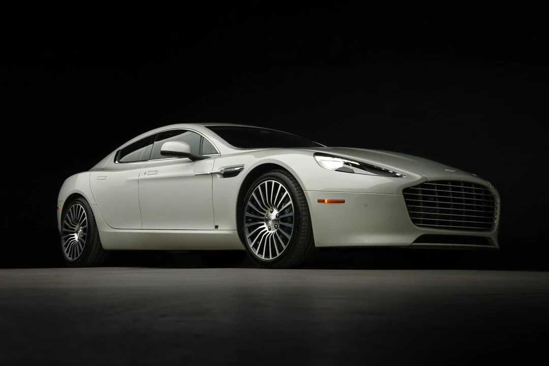 2014 Aston Martin Rapide - Image 11 of 31
