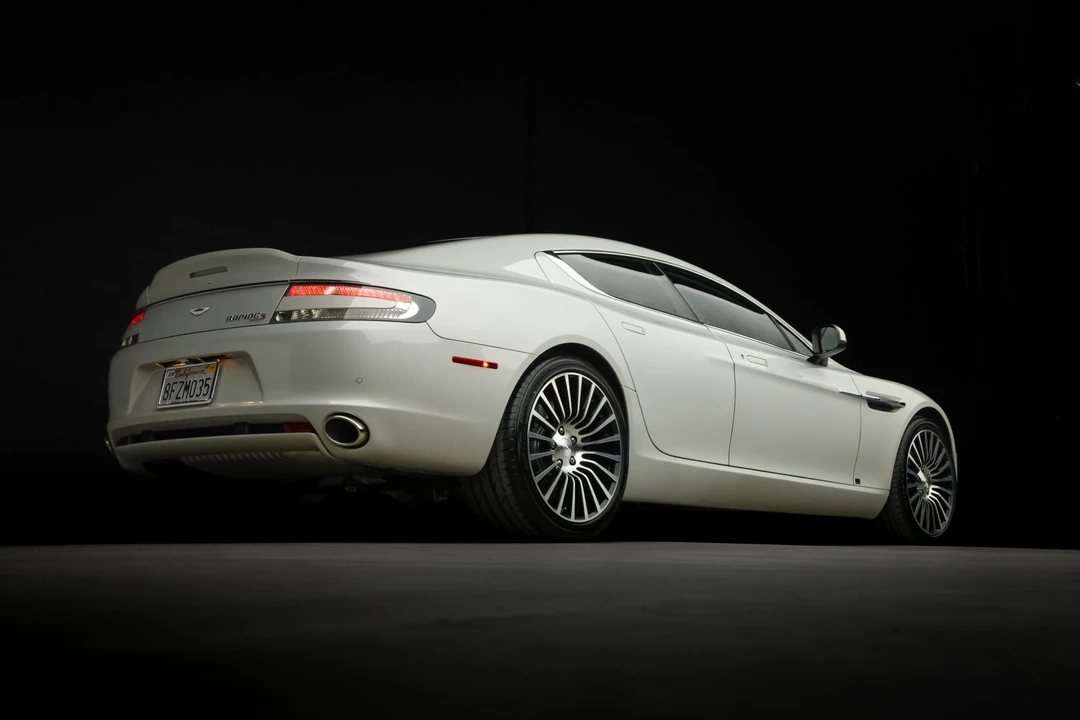 2014 Aston Martin Rapide - Image 18 of 31