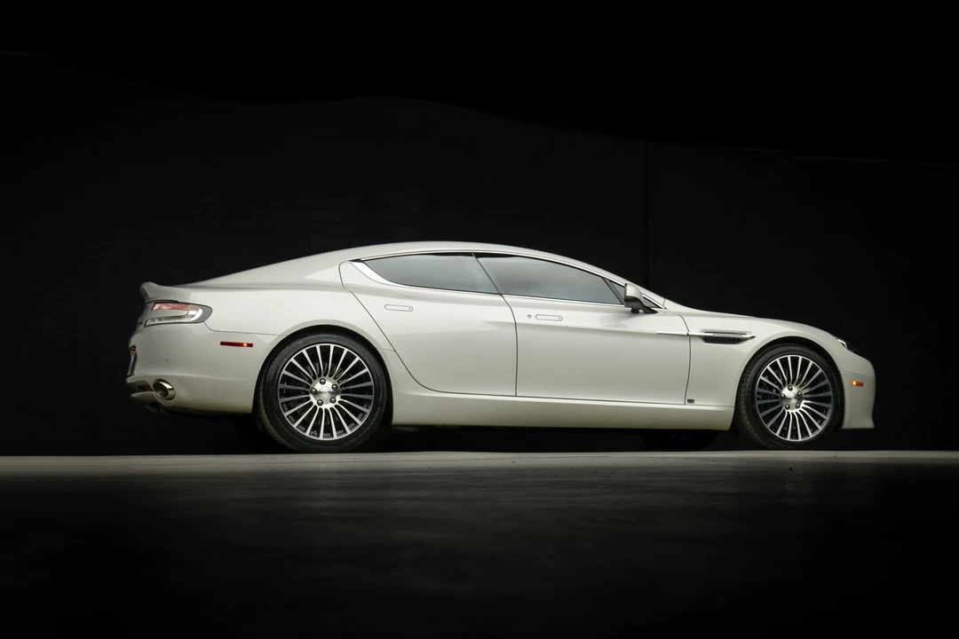 2014 Aston Martin Rapide - Image 16 of 31