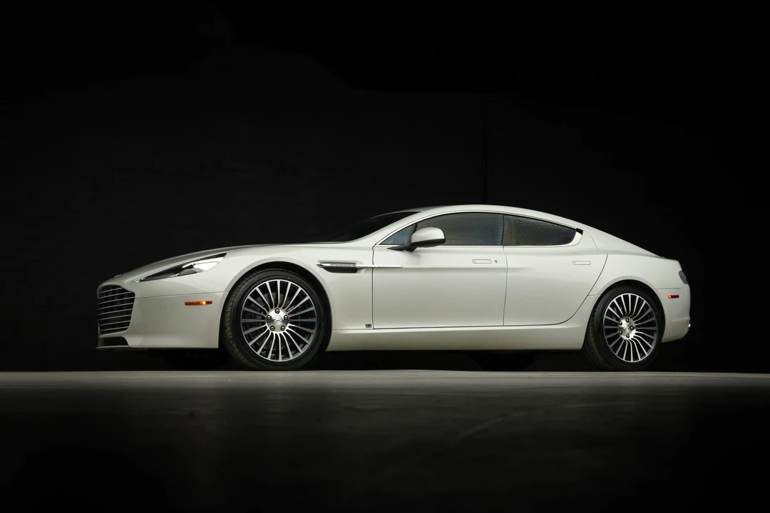 2014 Aston Martin Rapide - Image 2 of 31