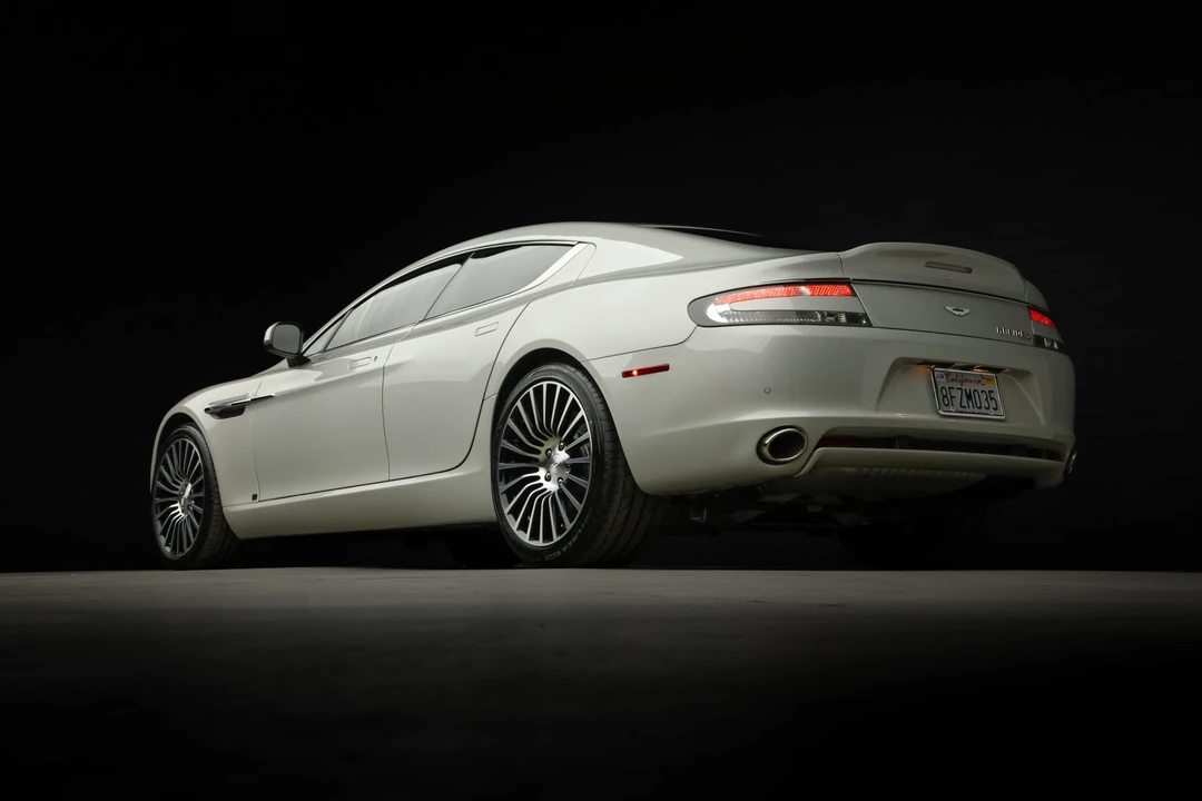 2014 Aston Martin Rapide - Image 24 of 31