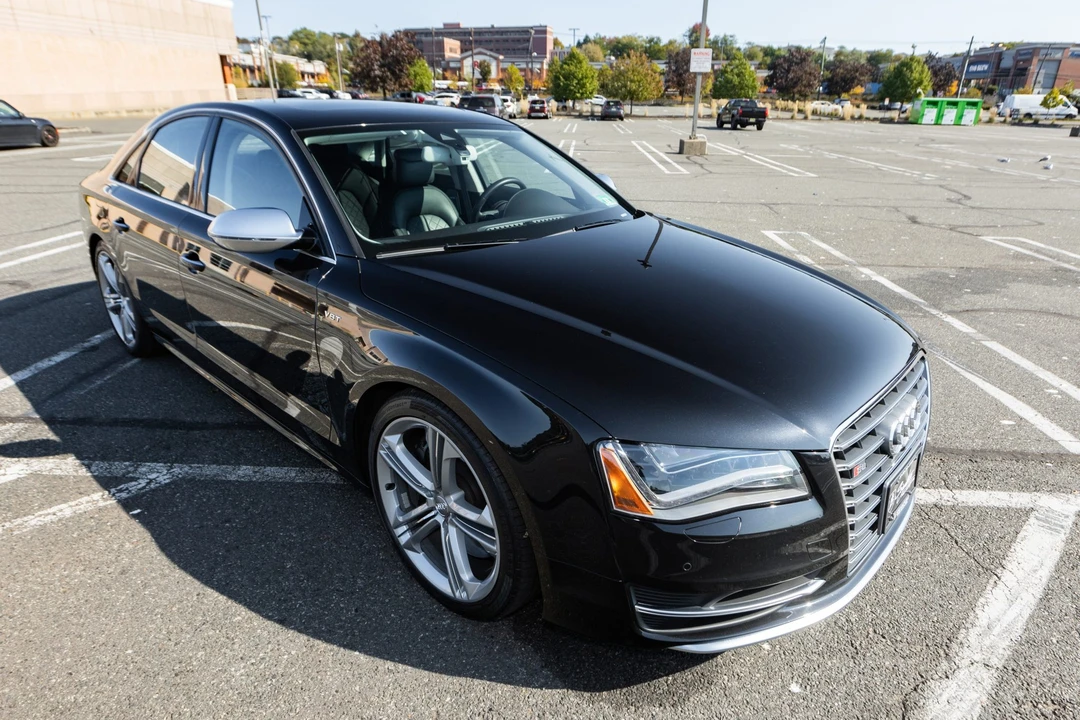 2014 Audi D4 S8 - Image 10 of 31