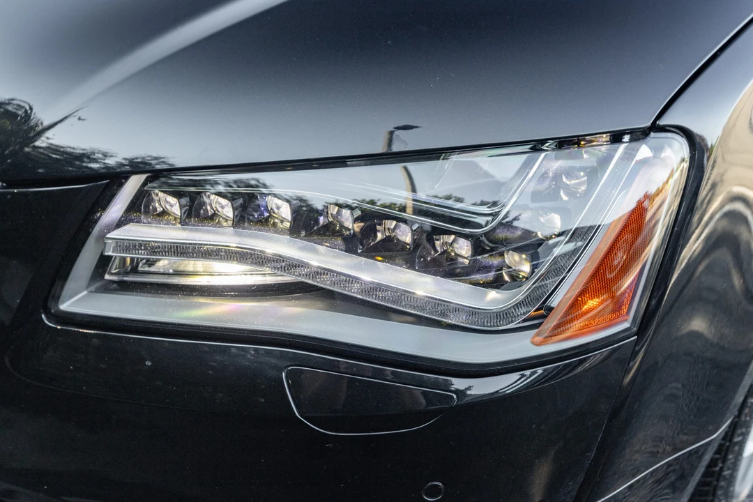 2014 Audi D4 S8 - Image 15 of 31