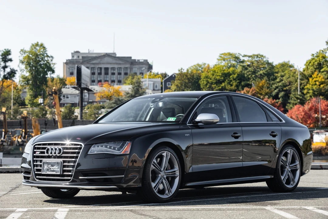 2014 Audi D4 S8 - Image 2 of 31