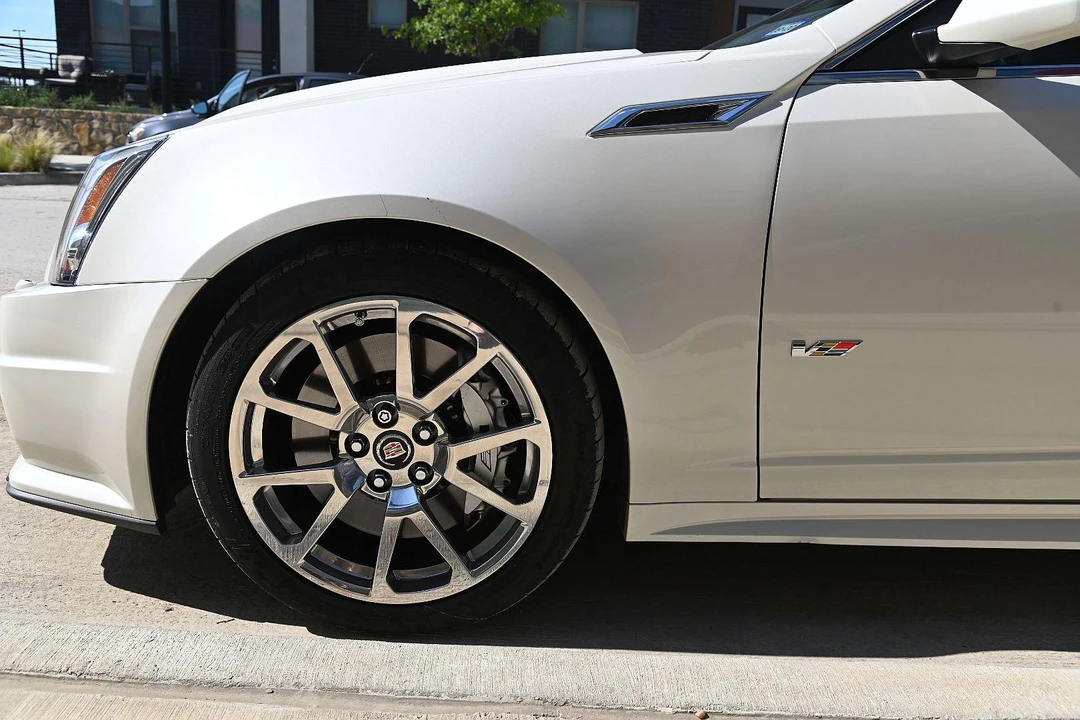 2014 Cadillac CTS-V 2nd Gen - Image 30 of 31