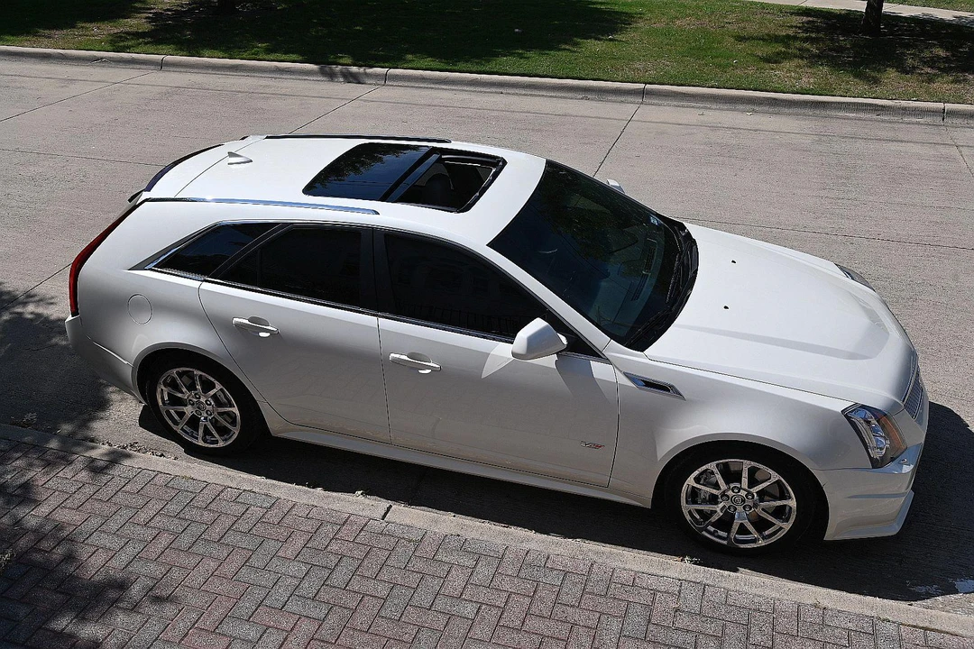 2014 Cadillac CTS-V 2nd Gen - Image 2 of 31
