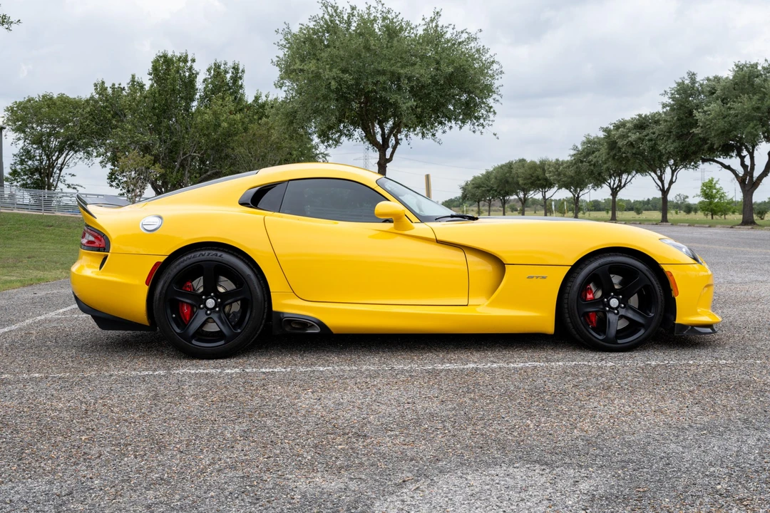 2014 Dodge Viper 5th Gen - Image 4 of 31
