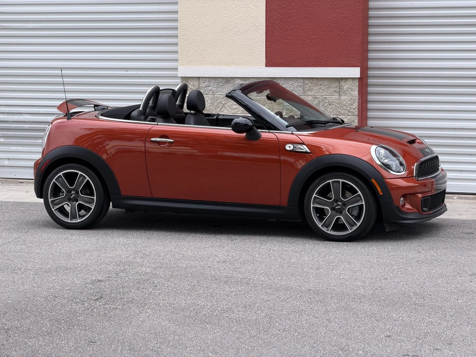 2014 Mini Coupe & Roadster - Image 9 of 31