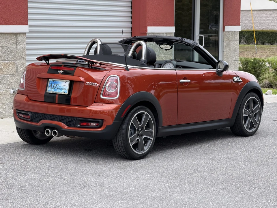 2014 Mini Coupe & Roadster - Image 13 of 31