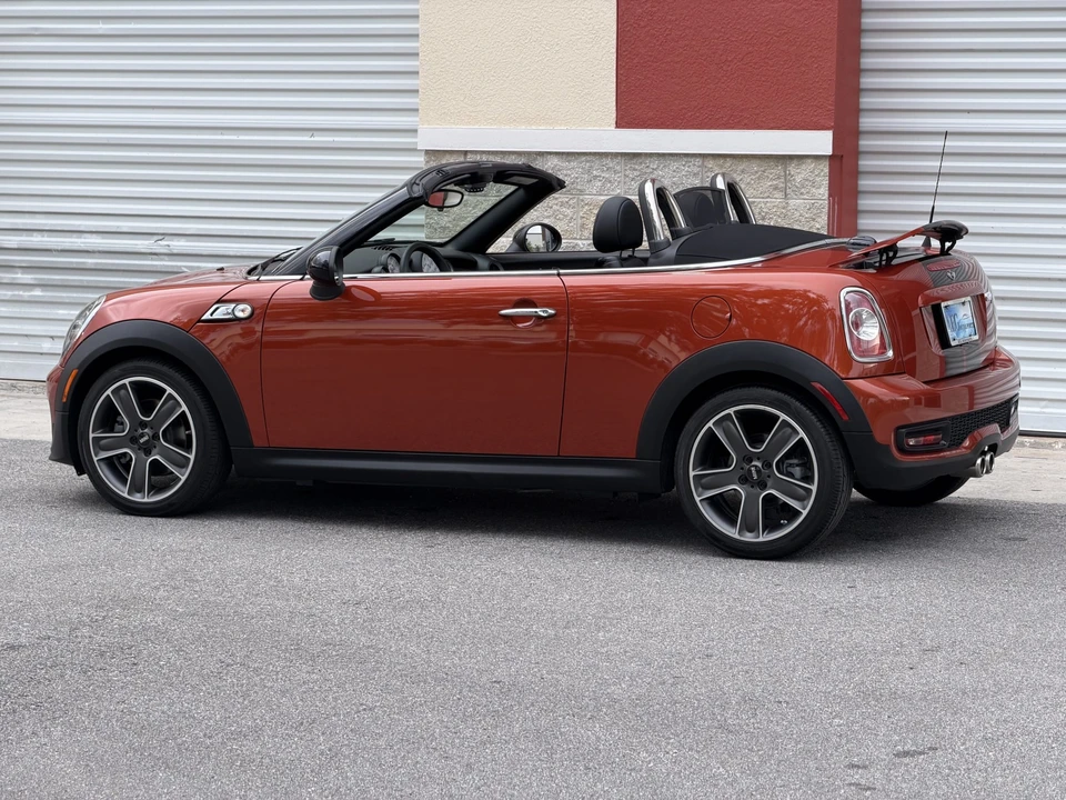 2014 Mini Coupe & Roadster - Image 19 of 31
