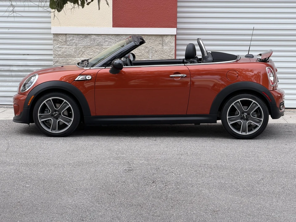 2014 Mini Coupe & Roadster - Image 21 of 31